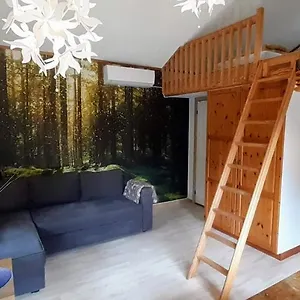 comfortable-cottage-at-scenic-lake.gothenburg-hotel.com/
