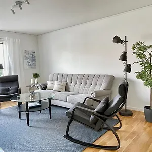 Björkö, Lägenhet Nära Bad Och Sverige