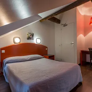 Victory Galou Hotel Paris